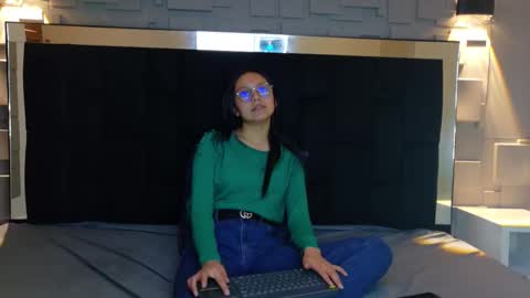 Katalina online show from November 7, 4:01 pm