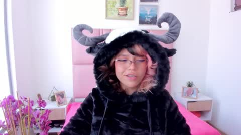 Kata Garcia online show from February 10, 3:48 pm