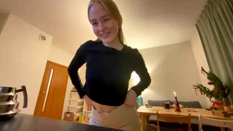 Snapshot of katcontrol chatting on December 27, 2:23 pm katcontrol online show from December 27, 2:23 pm