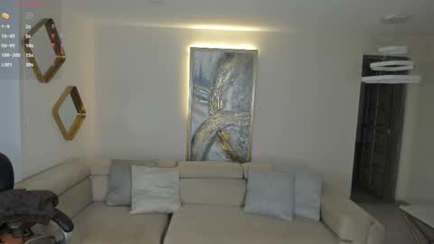 K A T E  online show from February 1, 9:41 am