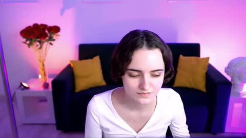 katewillows online show from March 19, 5:56 am