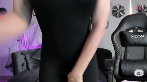 KATHE ANDERSON online show from October 18, 2:53 pm