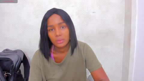 Snapshot of katherin_cruzz chatting on March 10, 12:17 pm katherin online show from March 10, 12:17 pm