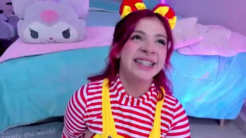 Kathia  online show from December 14, 5:07 am