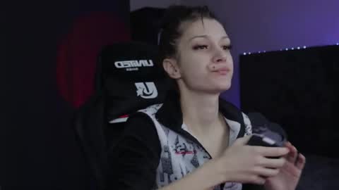 Snapshot of kathleen_frost chatting on December 11, 6:36 am kathleen_frost online show from December 11, 6:36 am