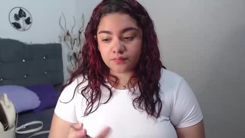 kathygonzalez_ online show from February 10, 12:18 pm
