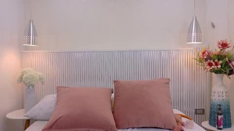 Karen Villas online show from September 9, 8:41 pm