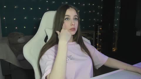 Katie online show from December 3, 10:40 pm