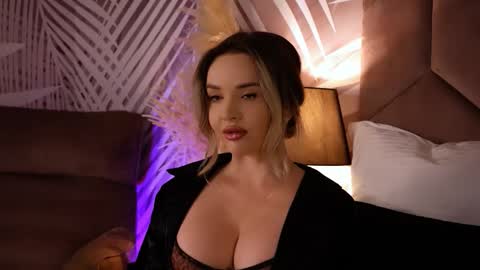 Snapshot of katjolie chatting on October 23, 7:53 pm KatJolie online show from October 23, 7:53 pm