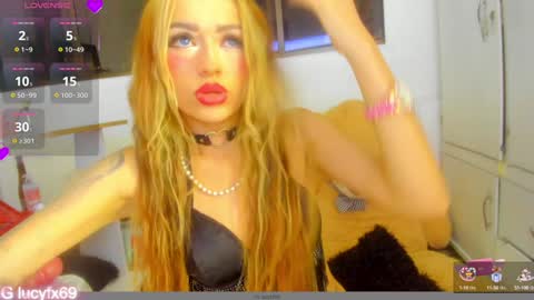 lucyfx69   INSTAGRAM online show from February 1, 1:12 am