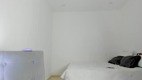 Follow me on instagram and twitter as correaktnees online show from February 27, 8:28 am