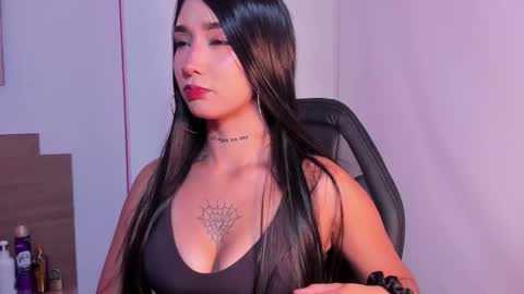 katta_martini_ online show from December 1, 12:19 pm