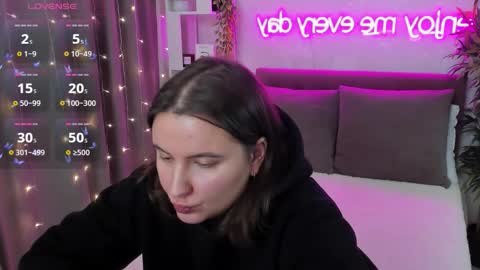 Kate online show from December 3, 5:32 am