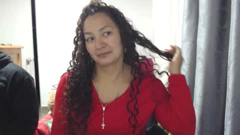  Khawit  online show from January 17, 4:20 am