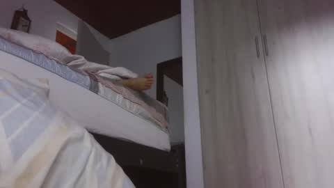  Khawit  online show from October 21, 7:23 am