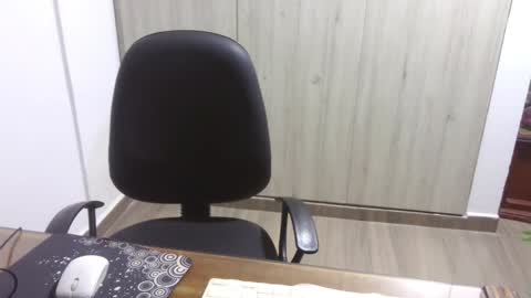  Khawit  online show from February 7, 11:34 am