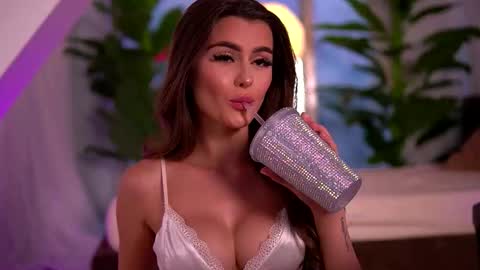 kaylabray online show from October 18, 4:59 am