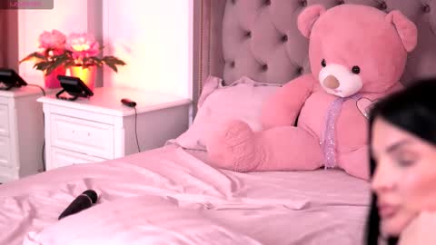 Ema online show from January 17, 11:45 pm