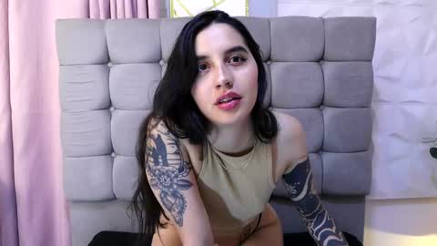 kaylee_lee online show from September 24, 4:22 am