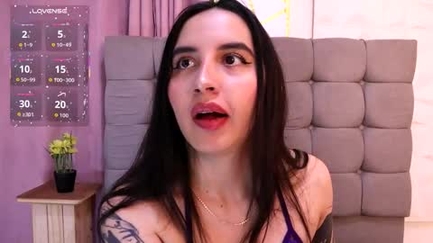 kaylee_lee online show from September 9, 4:23 am