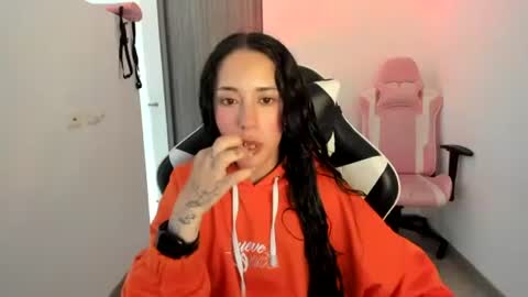 kaylie online show from October 2, 7:08 pm