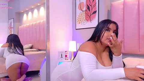 Keily Ross online show from November 15, 10:11 pm