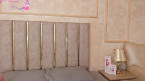 keirahartz online show from February 28, 3:48 am