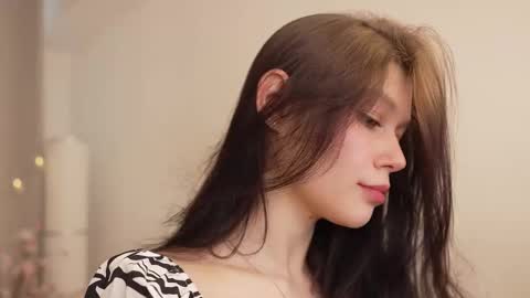  KELLY  online show from March 12, 1:19 pm