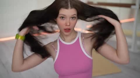  KELLY  online show from March 8, 8:19 am