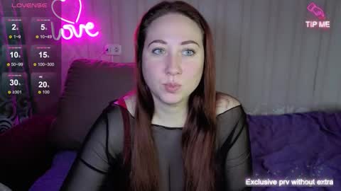 kellycrystall online show from October 10, 10:09 am