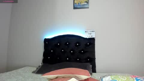 Snapshot of kellymillian_ chatting on October 21, 9:30 pm kellyMillian  online show from October 21, 9:30 pm