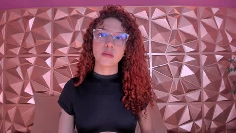 Snapshot of kendall23_ chatting on December 23, 10:53 am Kendall online show from December 23, 10:53 am