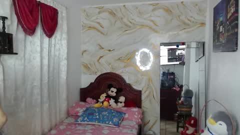 kendall  online show from November 9, 2:18 am