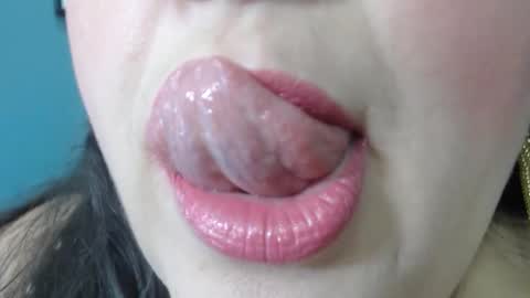 K E R L Y online show from February 9, 1:35 pm