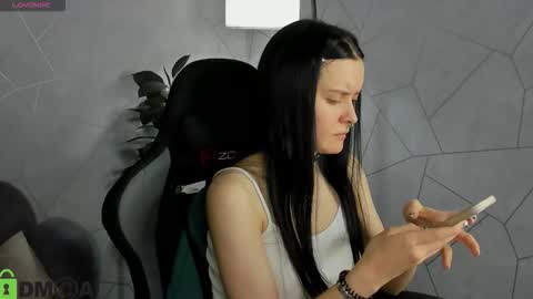 kessi_millis online show from February 12, 12:45 am