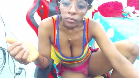 Sandy Saenz online show from January 5, 9:25 pm