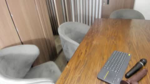 Kharla Marin online show from December 4, 10:32 pm