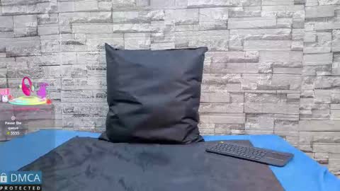 Kiara Zahiri online show from November 19, 10:59 am