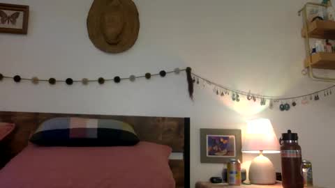 kikiraebabyy online show from March 6, 3:45 pm