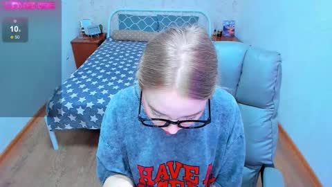 KIM online show from December 2, 8:05 am