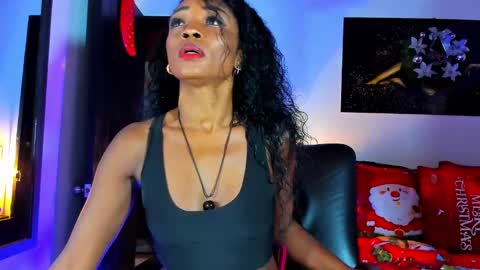 Kimberly Banks online show from December 17, 11:28 am