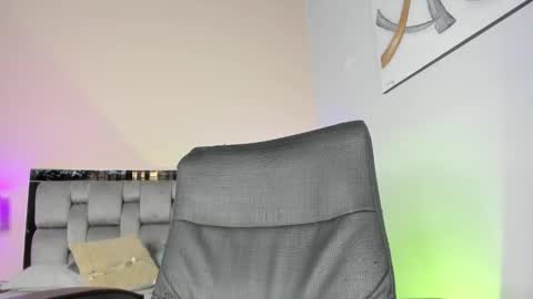 Snapshot of kimberlycoxxx chatting on February 20, 10:15 pm kimberly online show from February 20, 10:15 pm