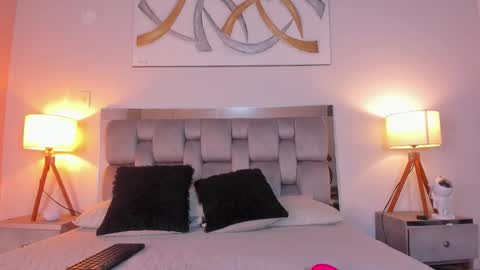 Snapshot of kimberlycoxxx chatting on October 2, 9:53 pm kimberly online show from October 2, 9:53 pm