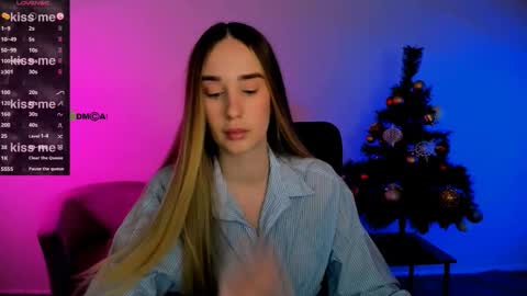 kimi_glow online show from December 17, 9:57 am