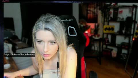 Wolfs Girl online show from March 6, 4:38 pm