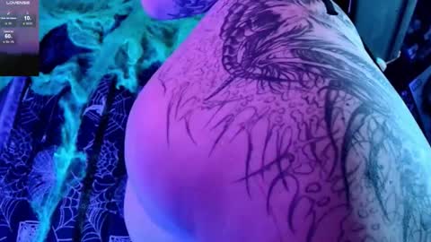   online show from October 26, 2:01 pm