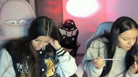 kimmi online show from November 24, 11:18 pm