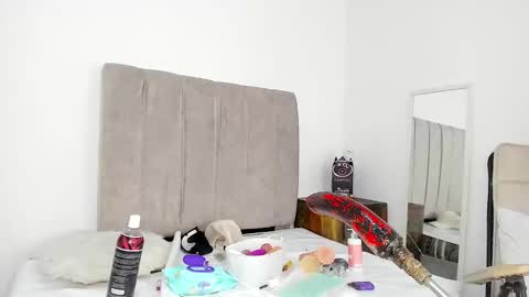 Alisson Summers online show from October 3, 1:05 pm