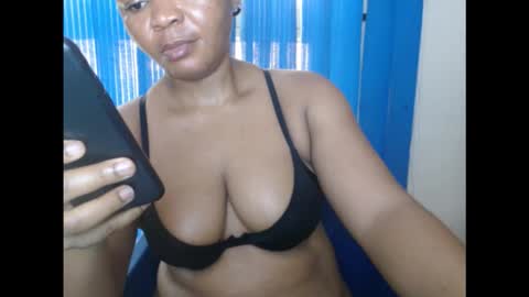 kinkyxxjuice online show from September 23, 8:12 am