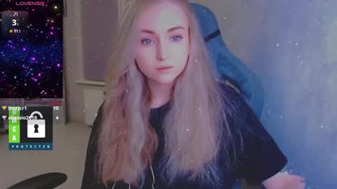 you know thumb up me please its important online show from December 1, 3:59 pm